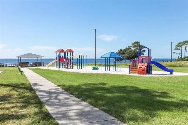 $1,200,000 | 7456 Woodmont Road, Navarre, FL 32566