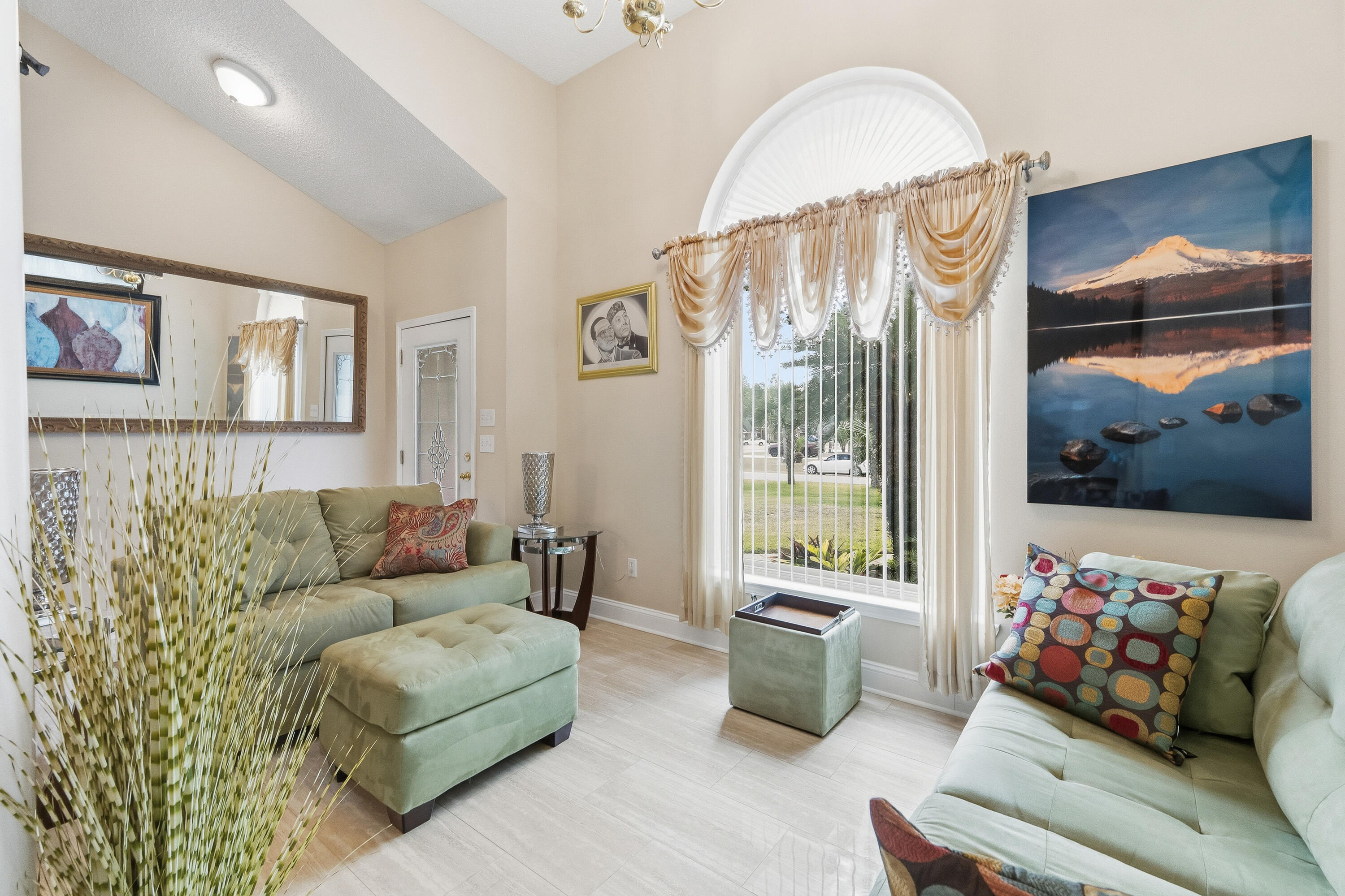 7456 Woodmont Road Navarre, FL 32566 - Photo 14 of 105 Sitting Room entrance