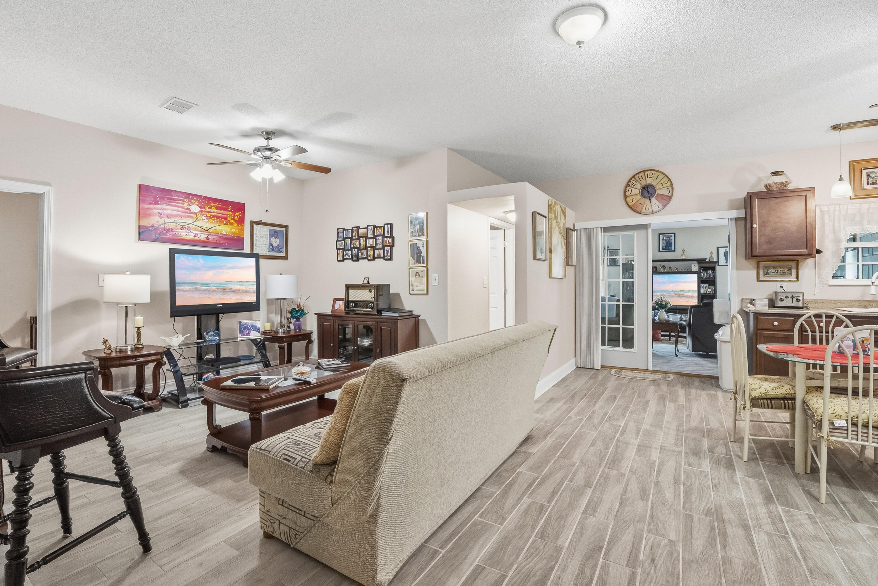 7456 Woodmont Road Navarre, FL 32566 - Photo 41 of 105 Middle Living Area