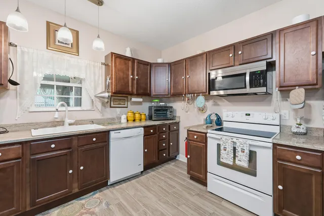 $1,200,000 | 7456 Woodmont Road, Navarre, FL 32566