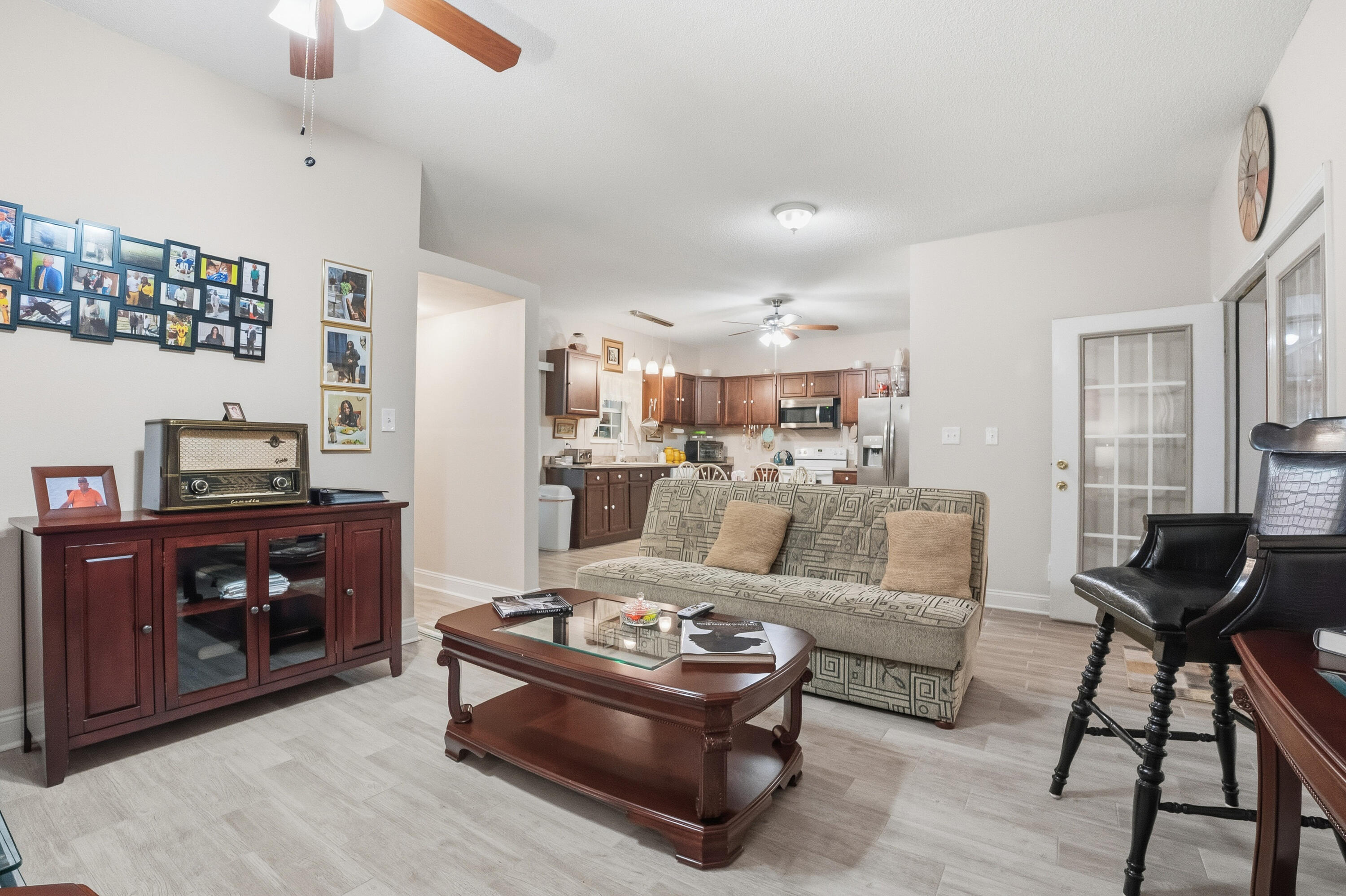 7456 Woodmont Road Navarre, FL 32566 - Photo 44 of 105 Middle Living