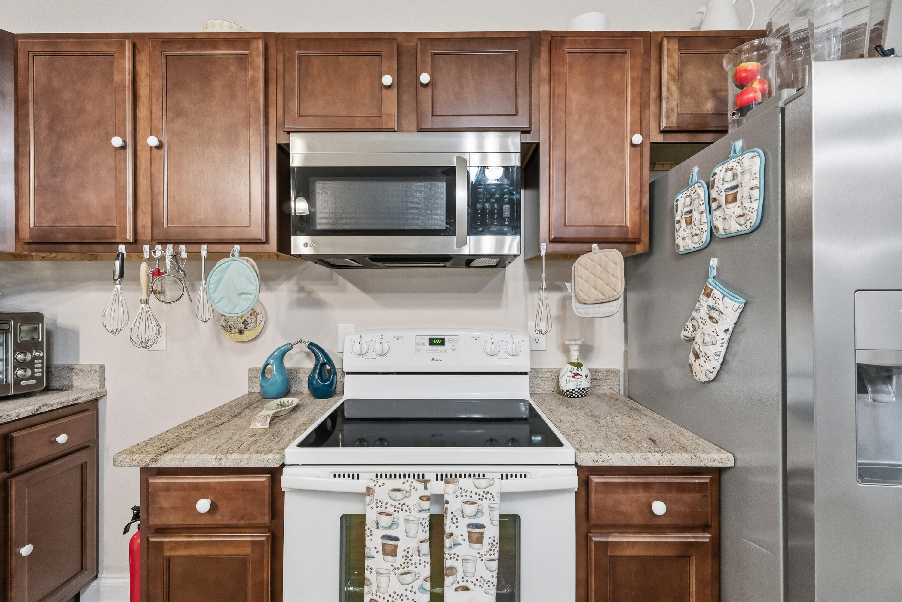 7456 Woodmont Road Navarre, FL 32566 - Photo 46 of 105 Middle Kitchen