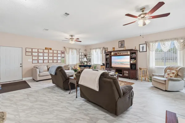$1,200,000 | 7456 Woodmont Road, Navarre, FL 32566