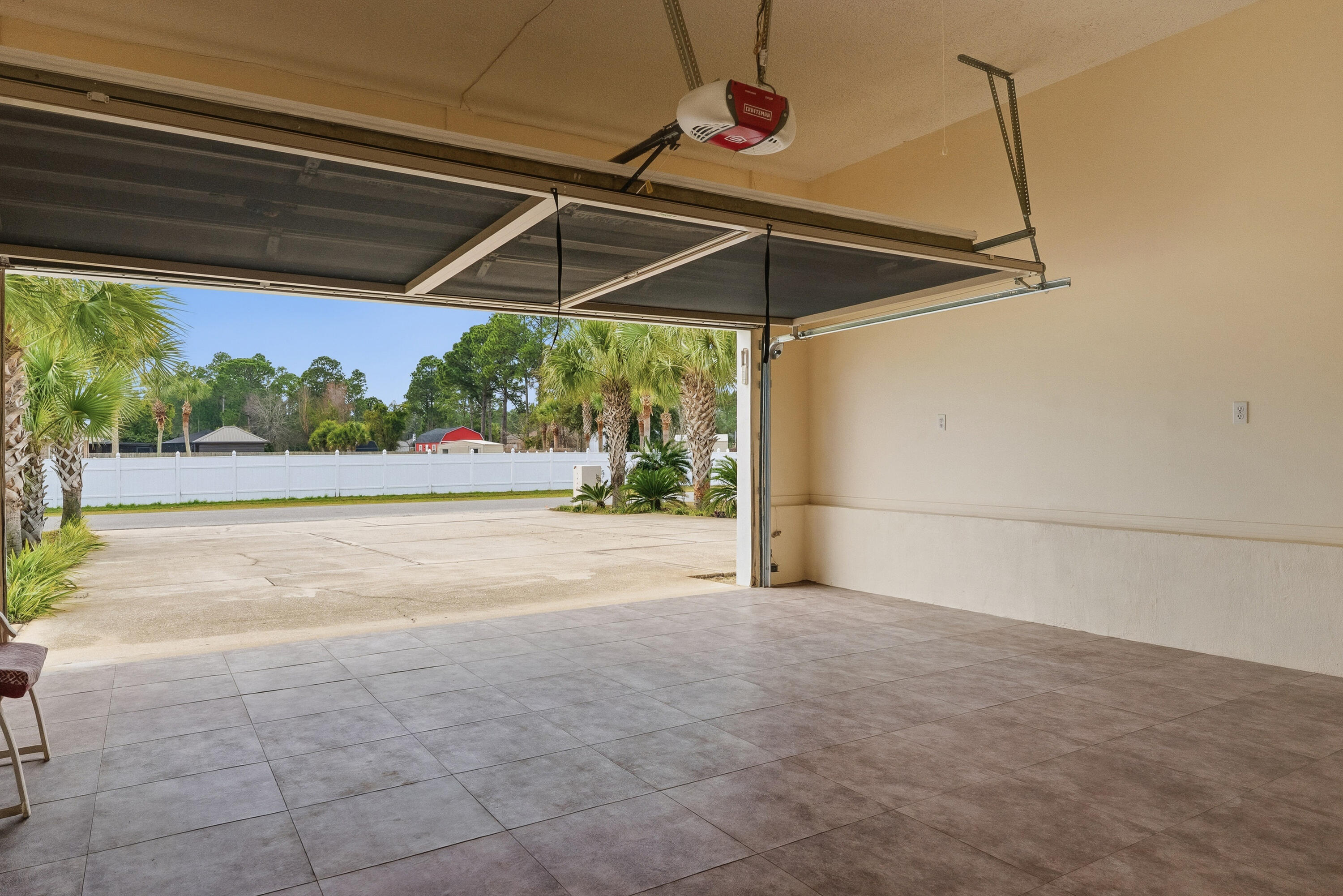 7456 Woodmont Road Navarre, FL 32566 - Photo 86 of 105 Garage