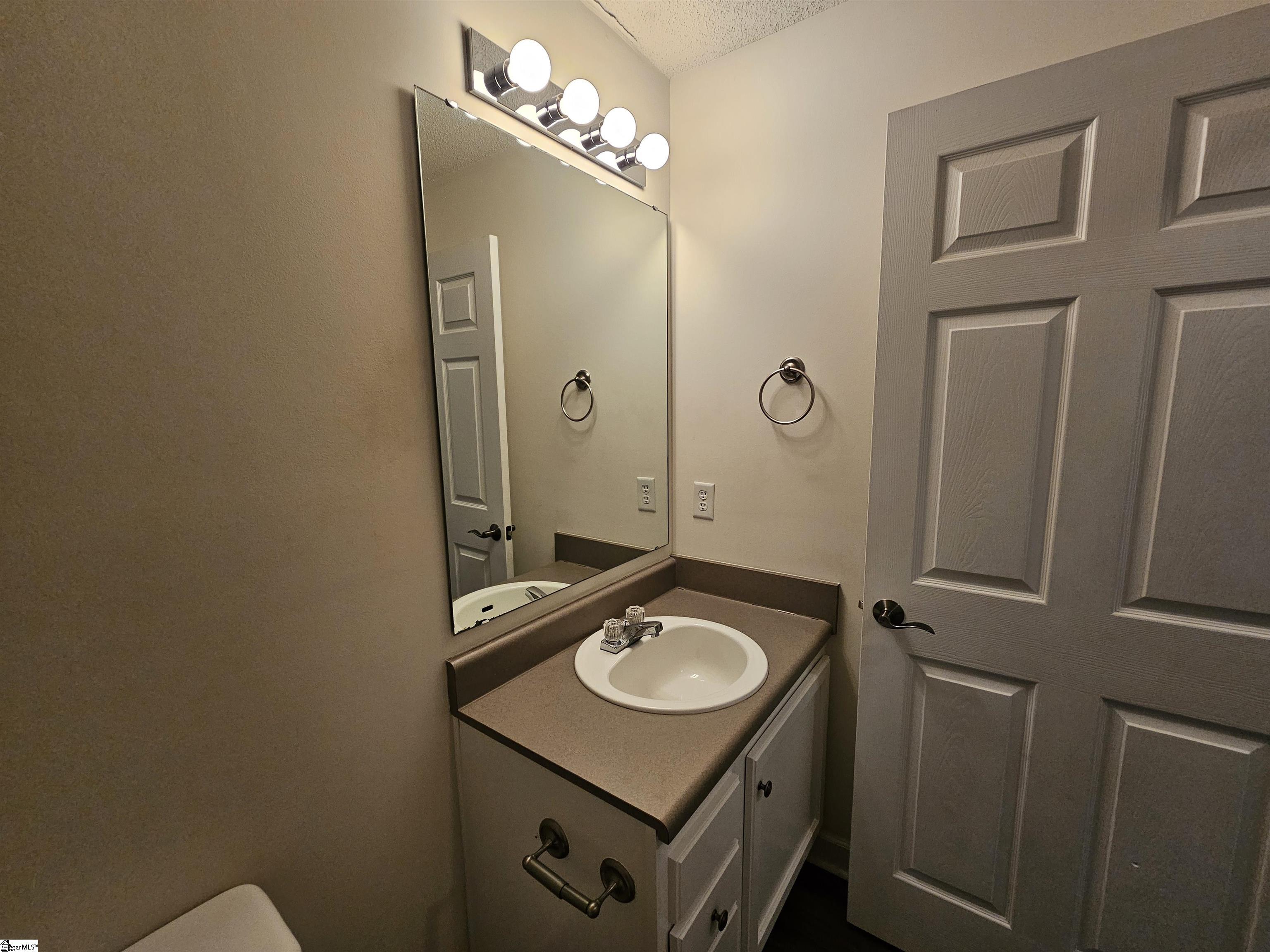 731 Harts Cove Way Seneca, SC 29678 - Photo 14 of 38