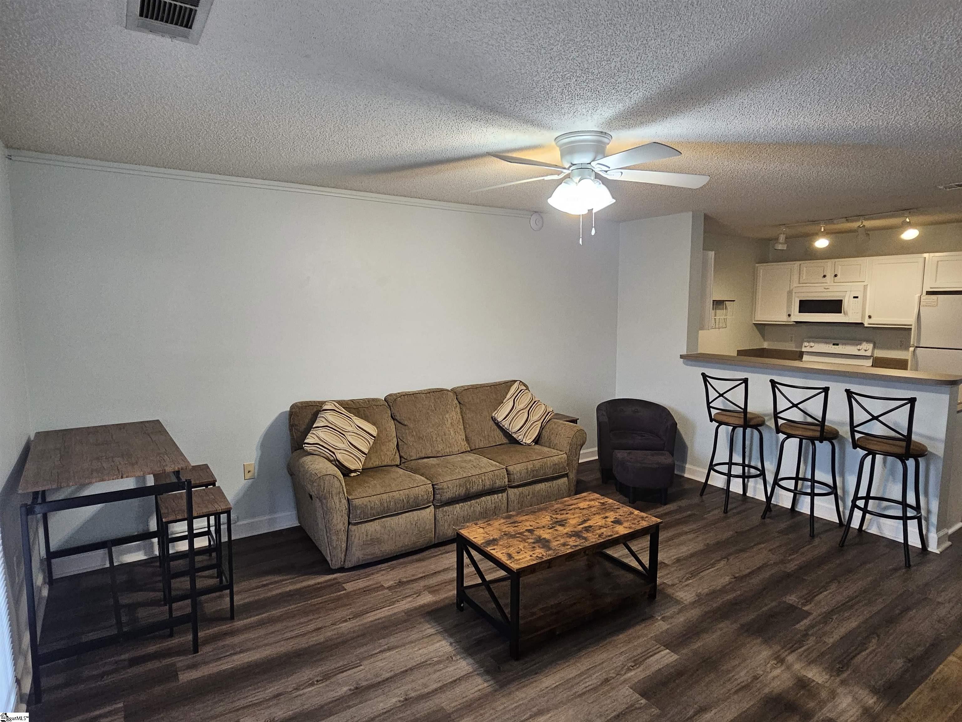 731 Harts Cove Way Seneca, SC 29678 - Photo 7 of 38