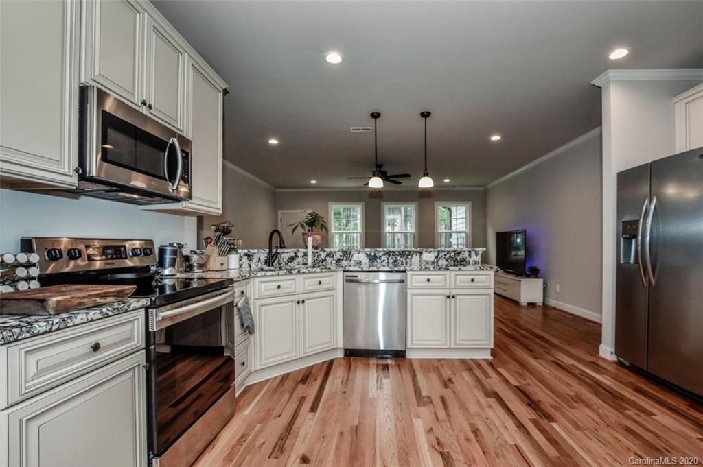 422 Durham Road Stanley, NC 28164 - Photo 10 of 34