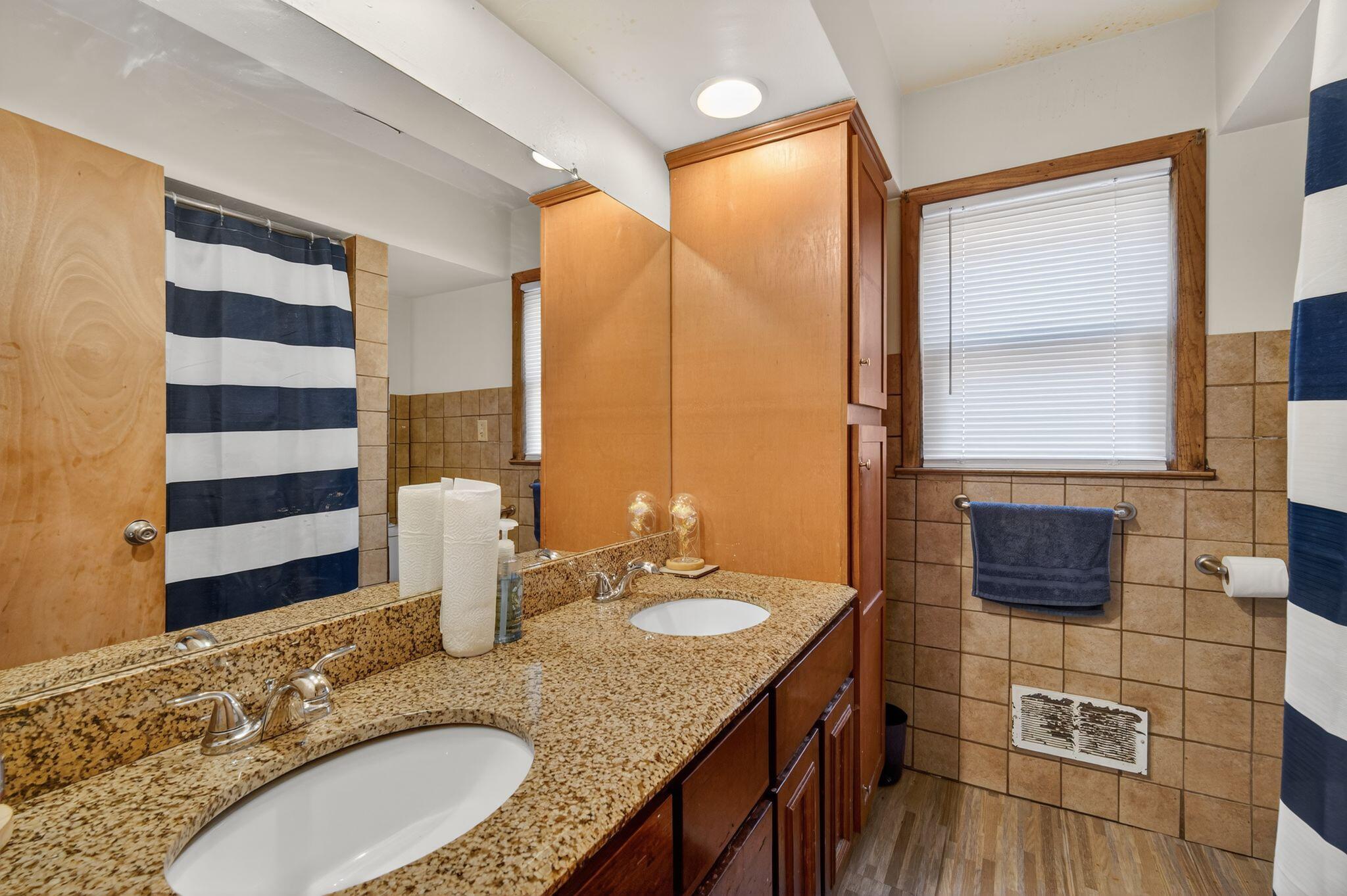 4219 North 68th Street Milwaukee, WI 53216 - Photo 11 of 24 Lower Bathroom