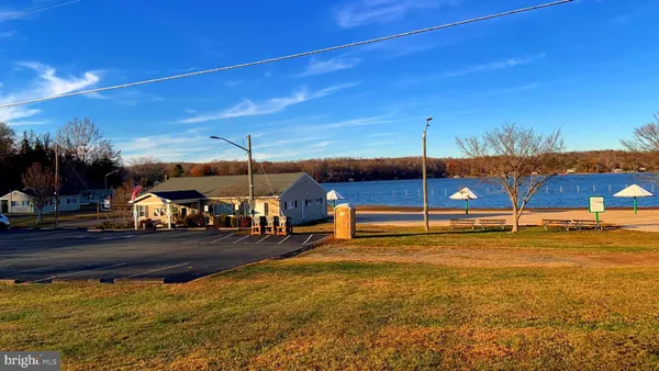 $299,900 | 1659 South Lakeshore Drive, Louisa, VA 23093