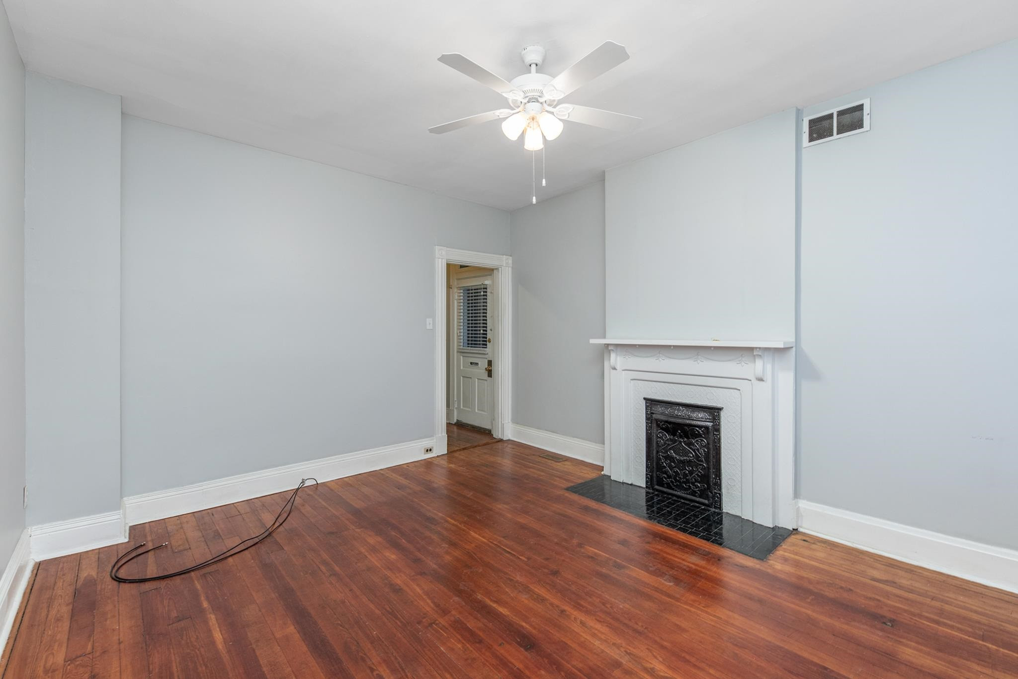 335 West 9th Street Covington, KY 41011 - Photo 4 of 28