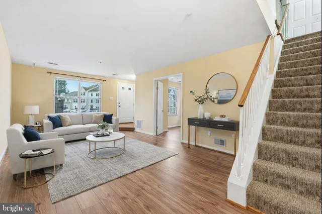 $2,390 | 2 Highstream Court, Unit 684, Germantown, MD 20874