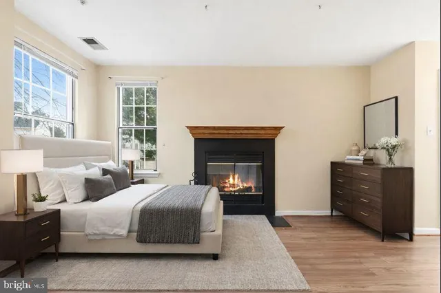 $2,390 | 2 Highstream Court, Unit 684, Germantown, MD 20874