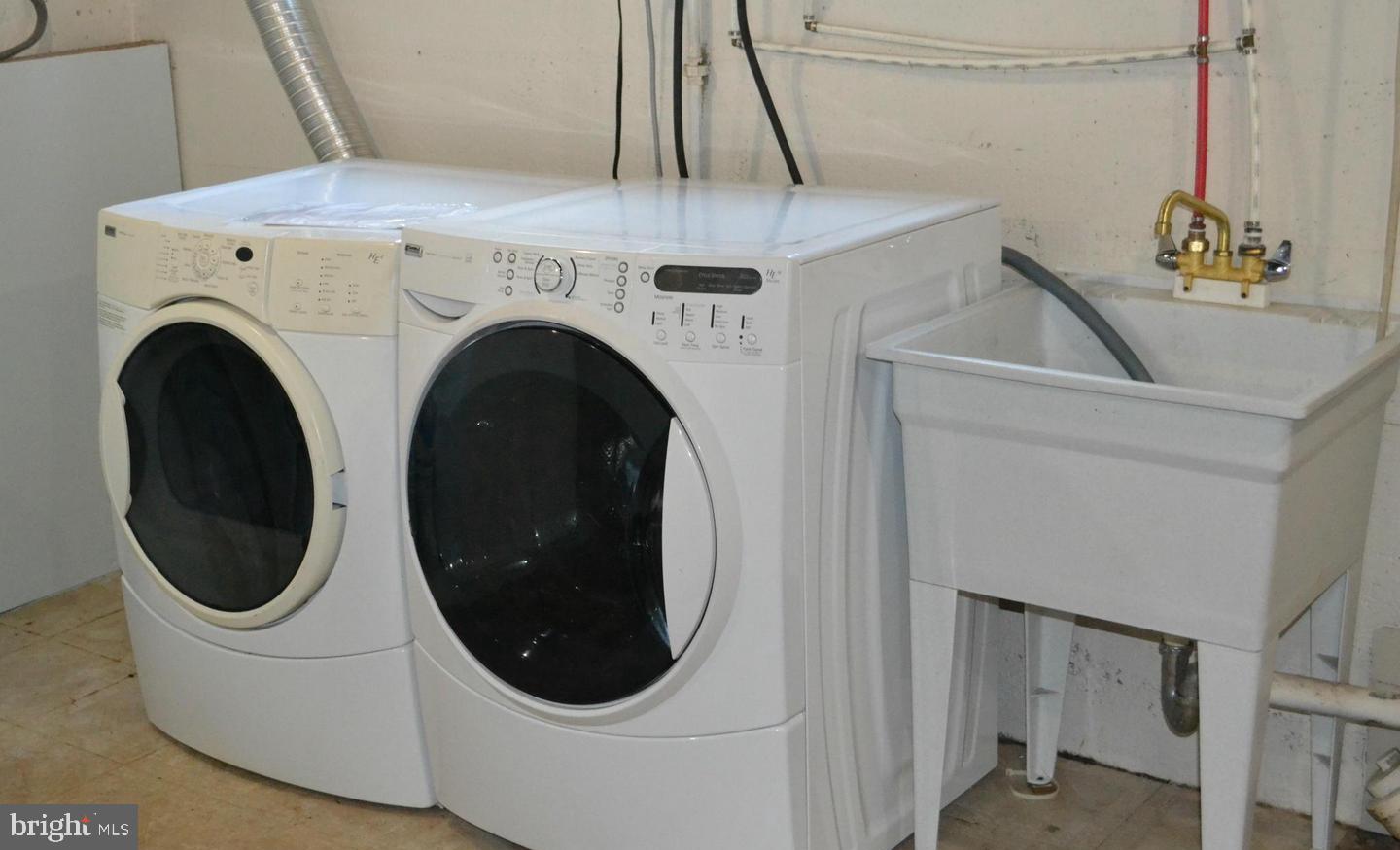 7034 Dunbar Road Dundalk, MD 21222 - Photo 6 of 8