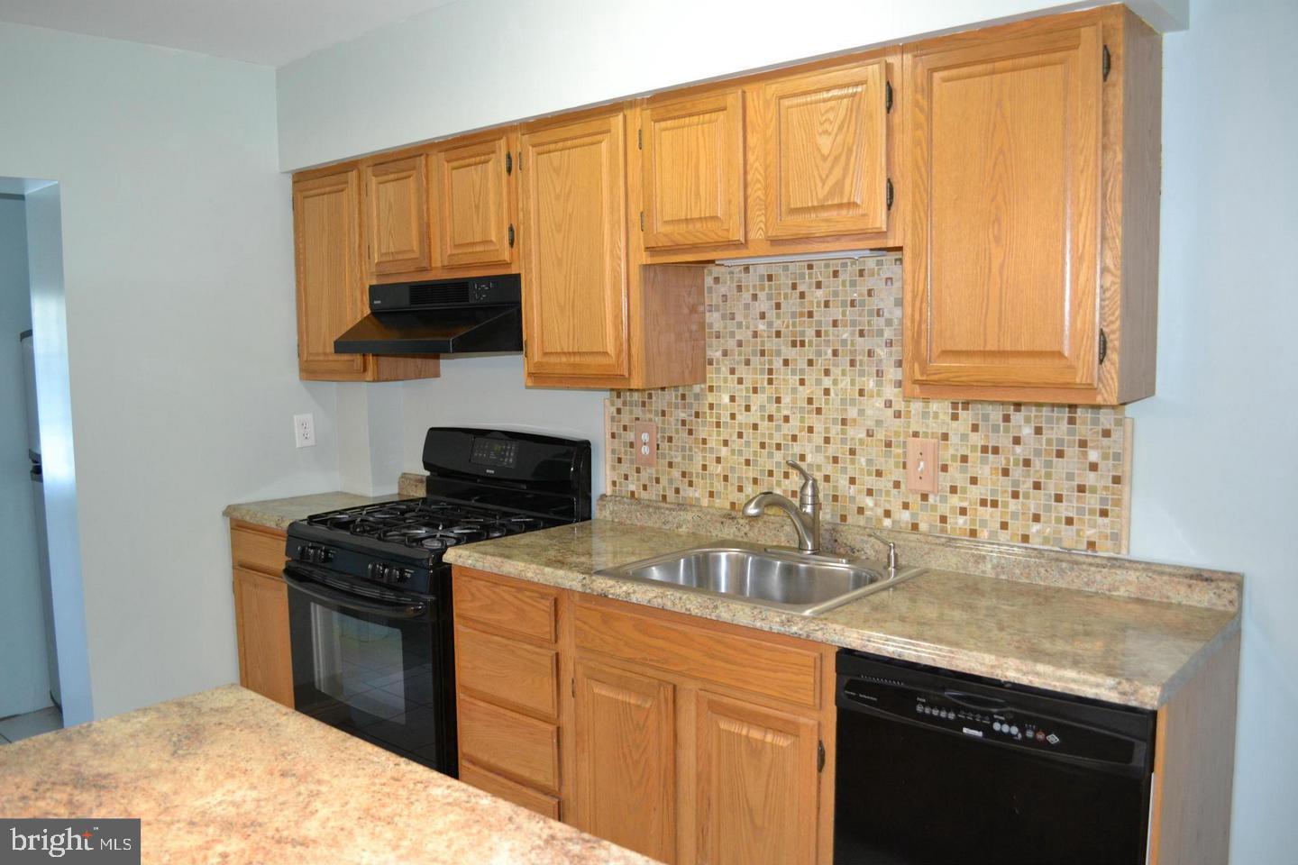 7034 Dunbar Road Dundalk, MD 21222 - Photo 7 of 8