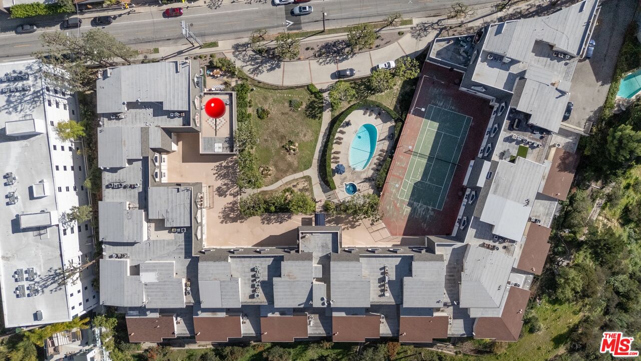 2385 Roscomare Road, Unit E17 Los Angeles, CA 90077 - Photo 18 of 31