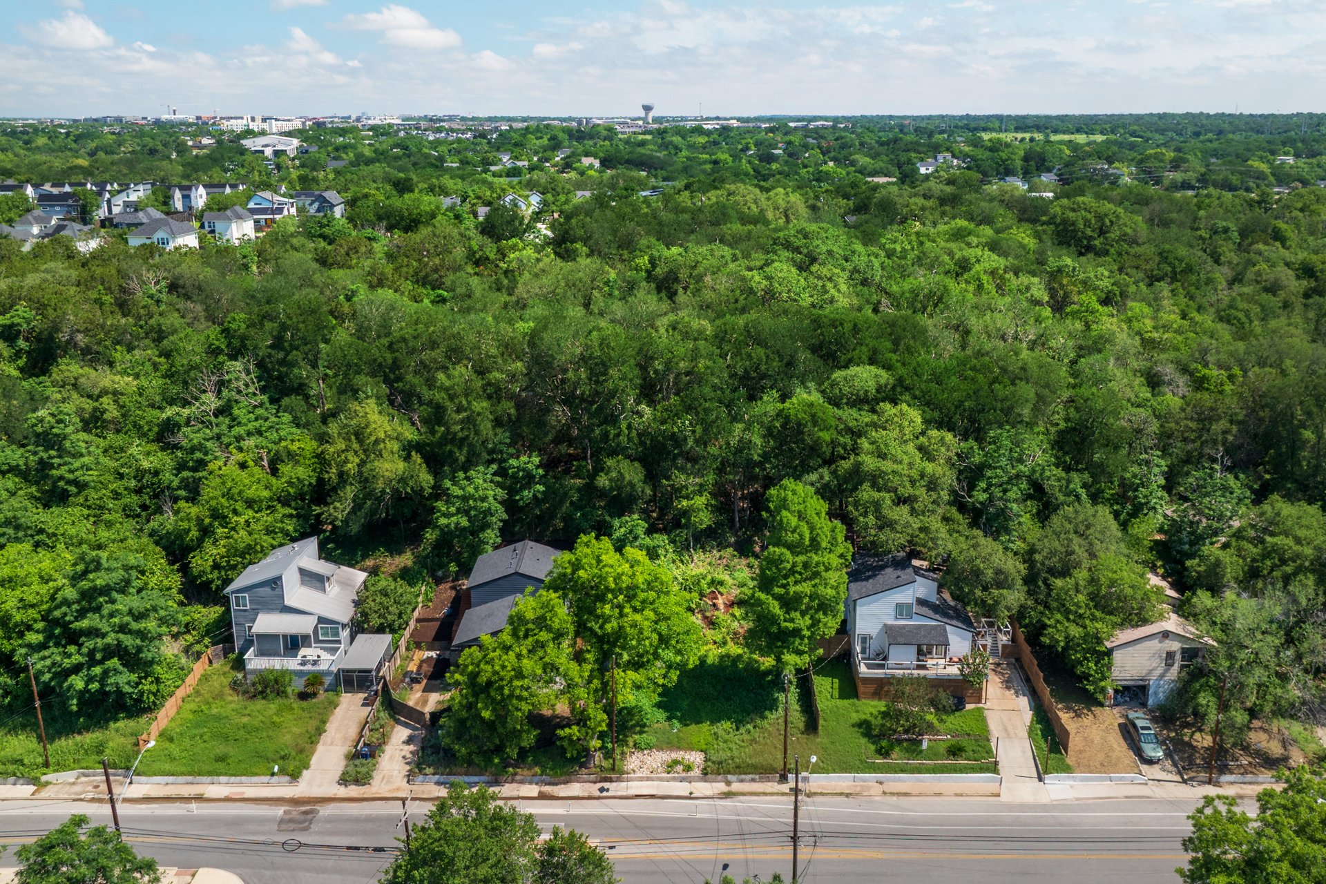 3600 Oak Springs Drive Austin, TX 78721 - Photo 8 of 22