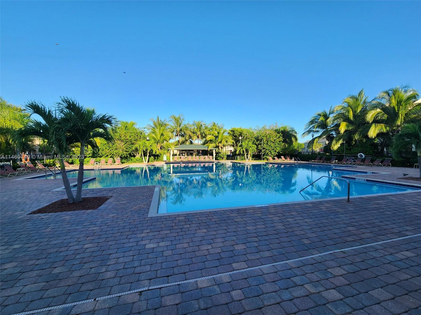 13986 Southwest 276th Street Homestead, FL 33032 - Photo 14 of 28 a view of a yard