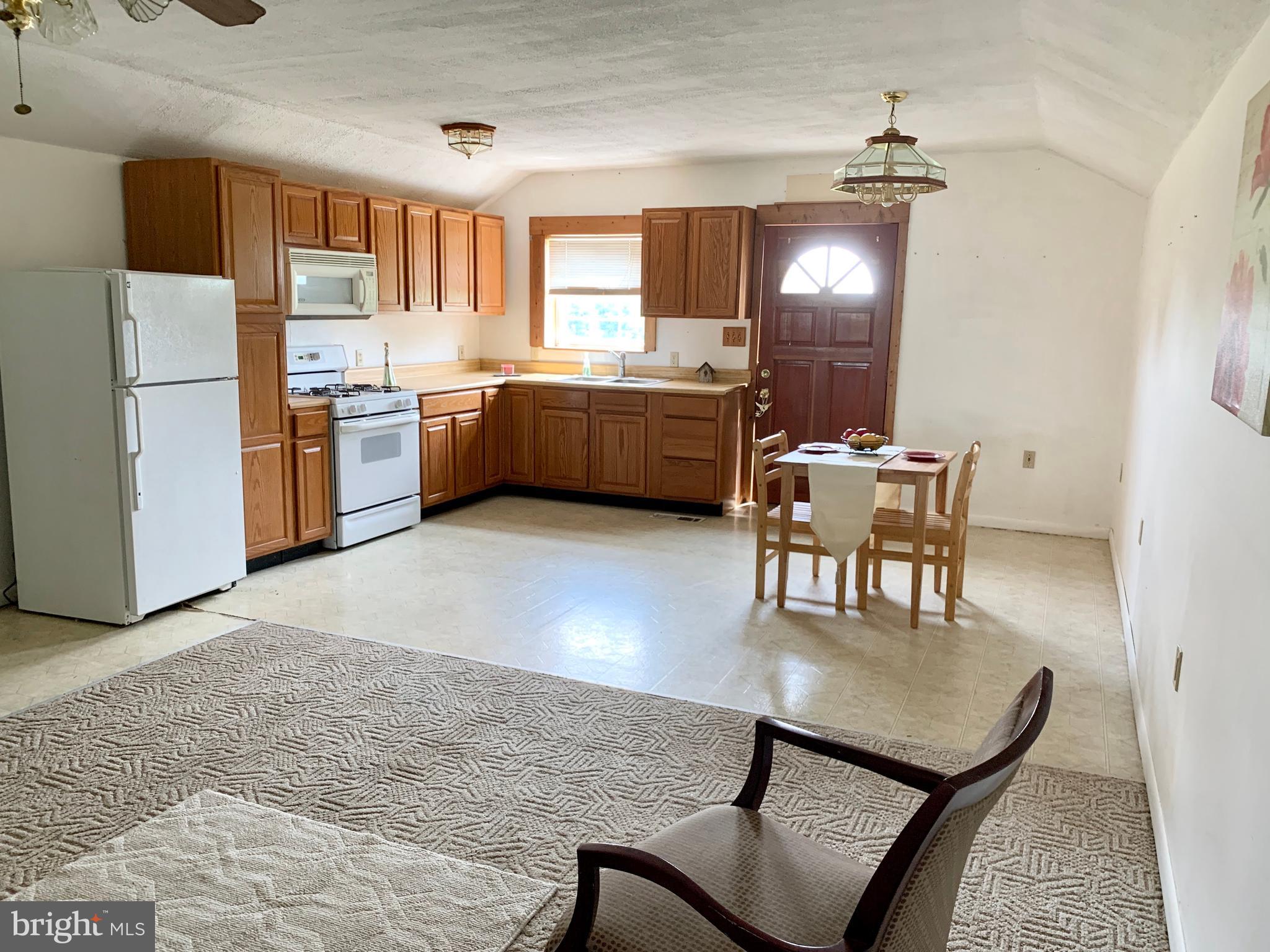 11522 Holly Road Ridgely, MD 21660 - Photo 29 of 40 Apartment Kitchen/Dining Room