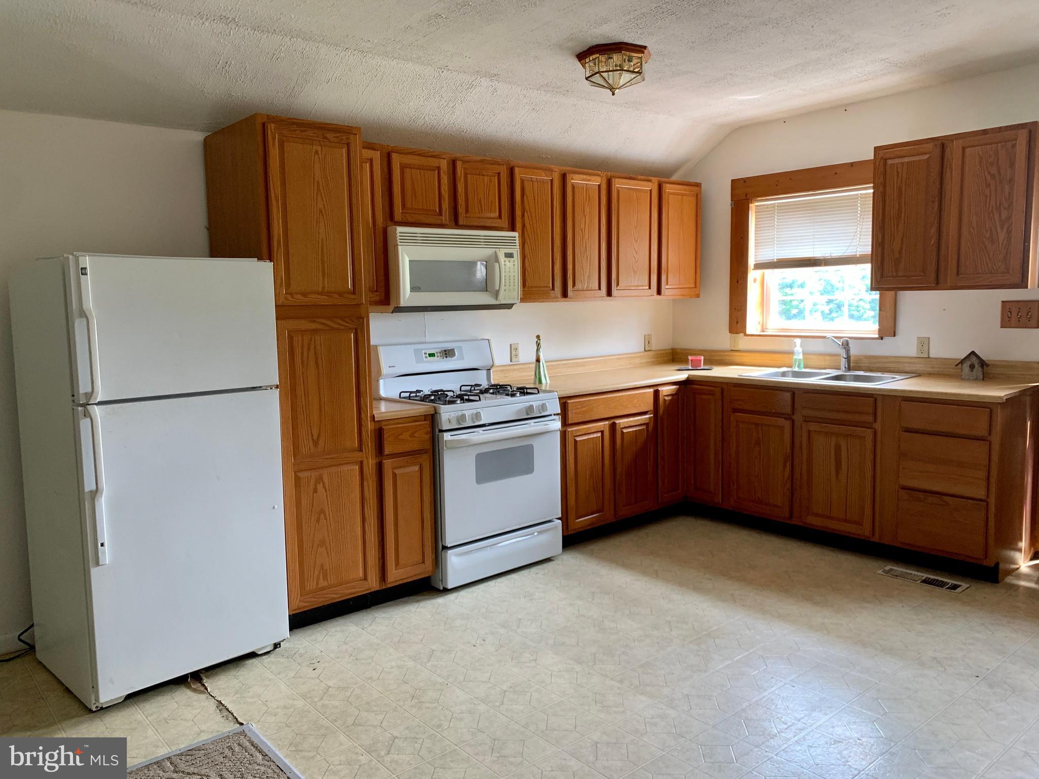 11522 Holly Road Ridgely, MD 21660 - Photo 30 of 40 Apartment Kitchen