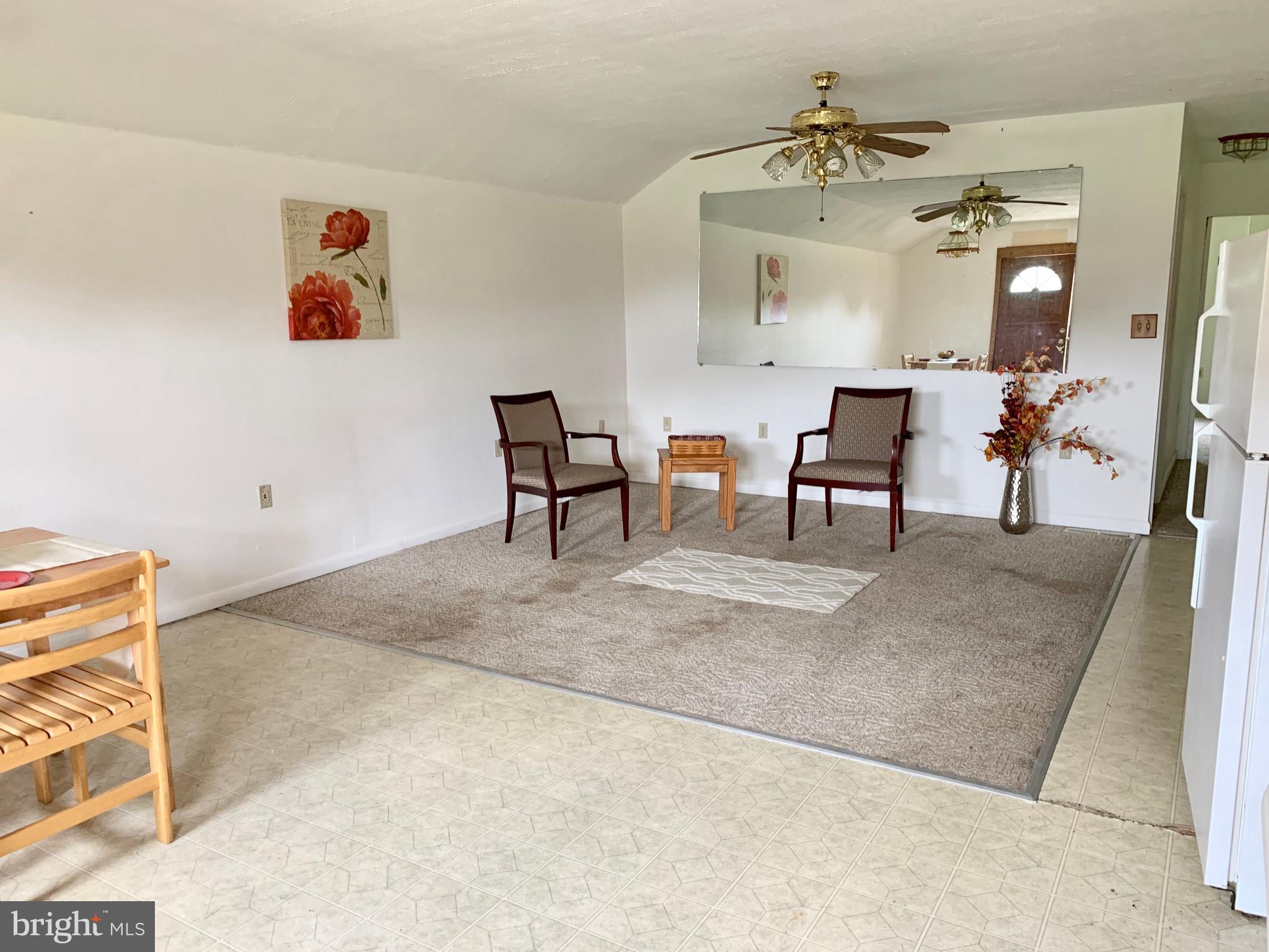11522 Holly Road Ridgely, MD 21660 - Photo 31 of 40 Apartment Living Room