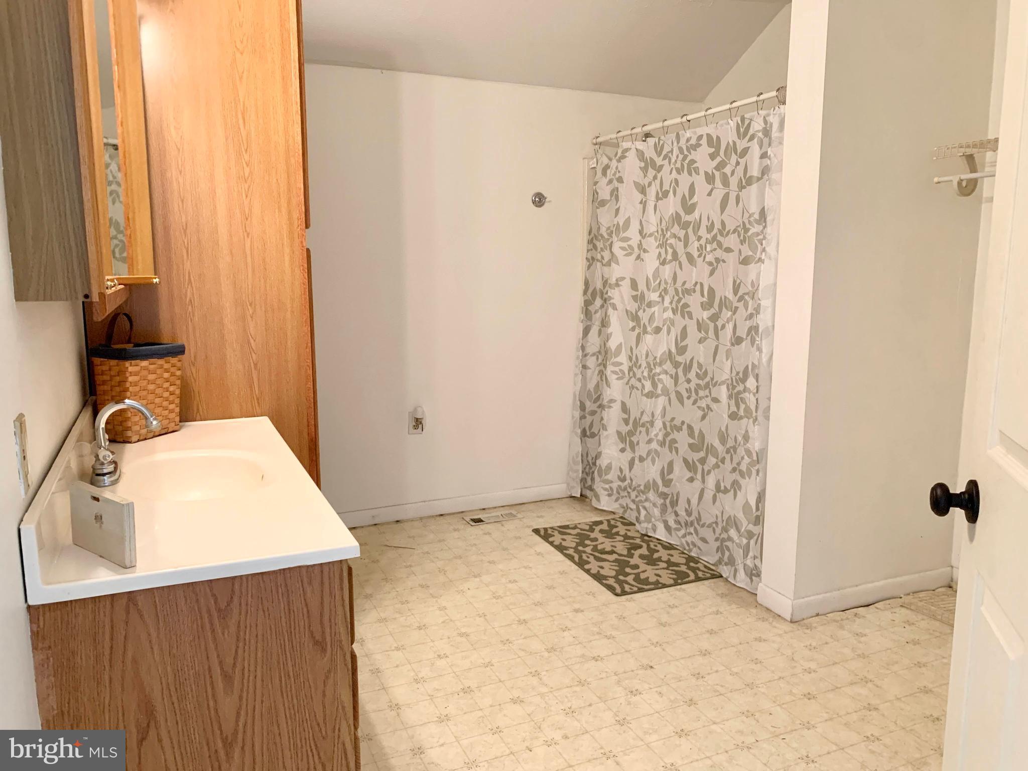 11522 Holly Road Ridgely, MD 21660 - Photo 34 of 40 Apartment Bathroom
