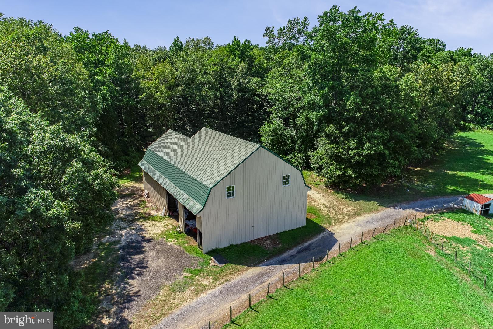 11522 Holly Road Ridgely, MD 21660 - Photo 35 of 40 Barn #1