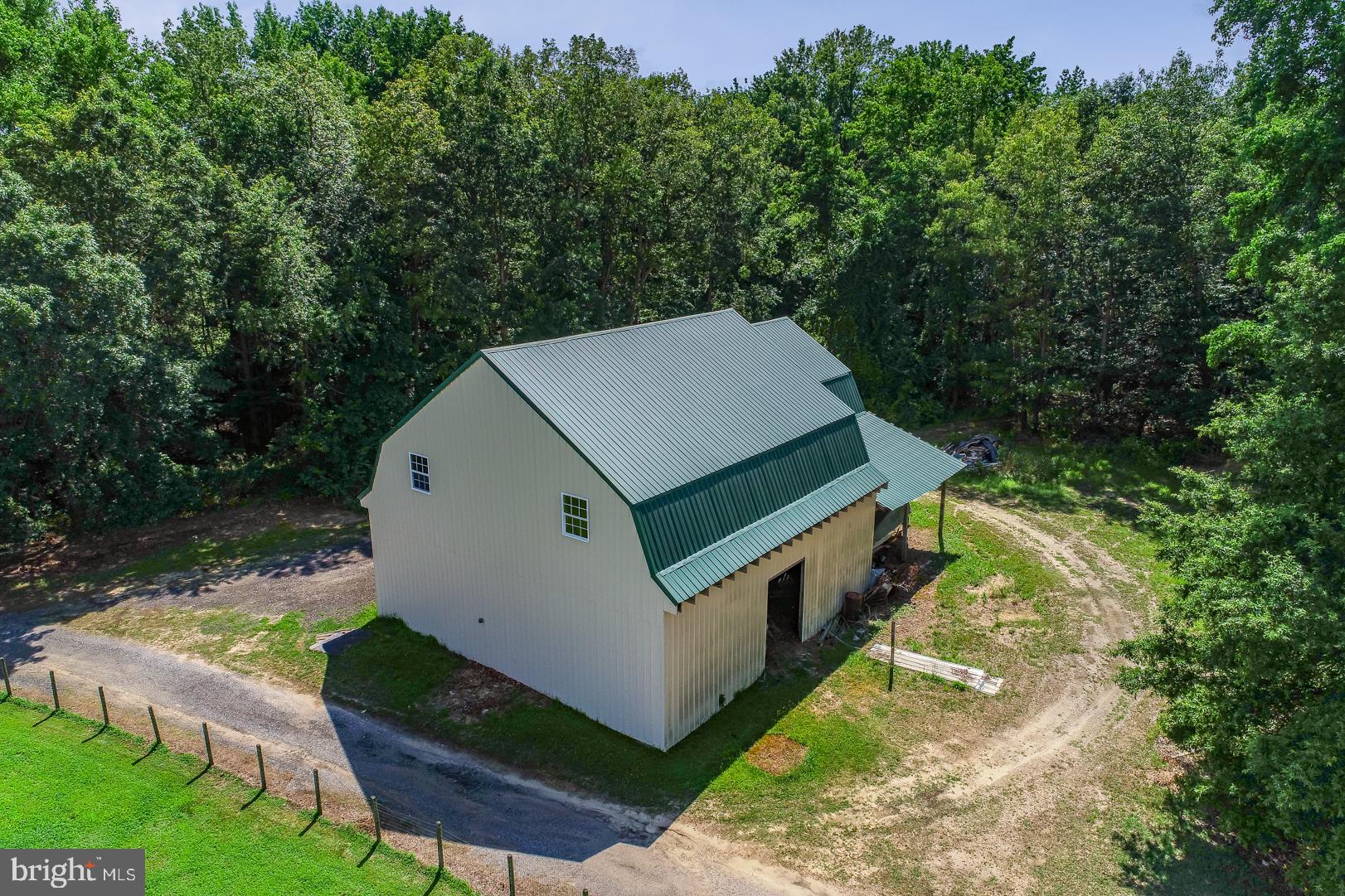 11522 Holly Road Ridgely, MD 21660 - Photo 36 of 40 Barn #1
