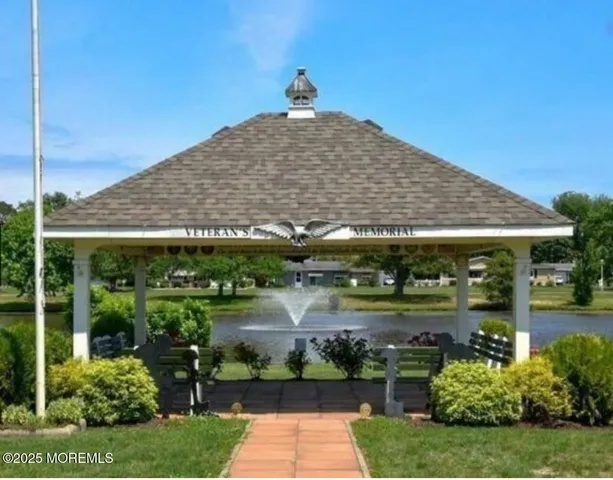 a view of outdoor space