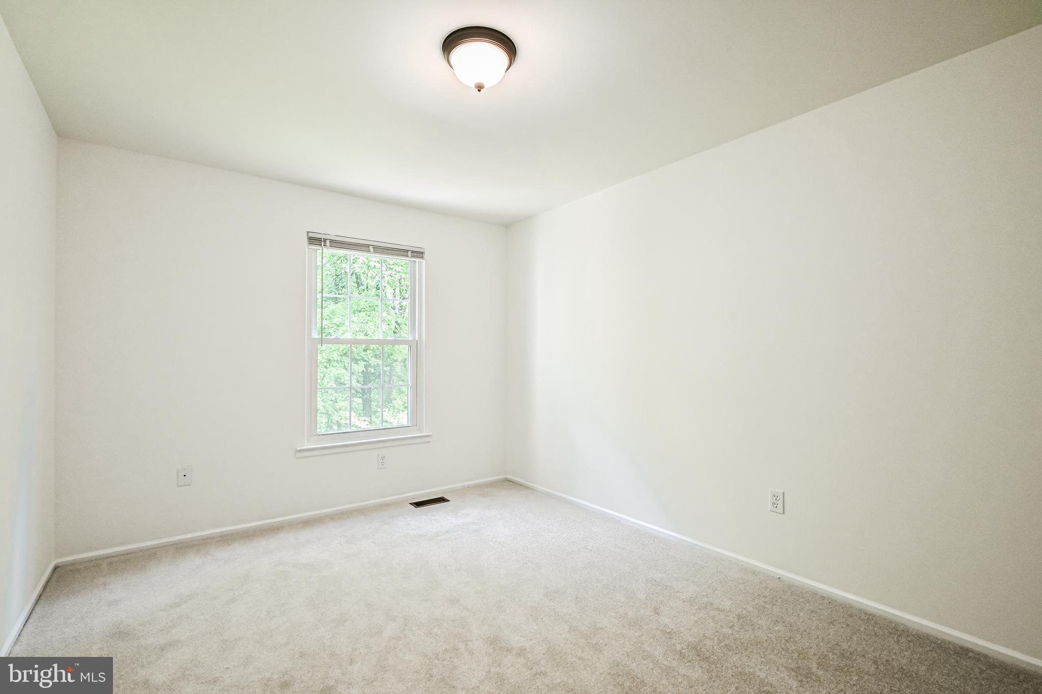 10546 Reed's Landing Circle Burke, VA 22015 - Photo 33 of 54