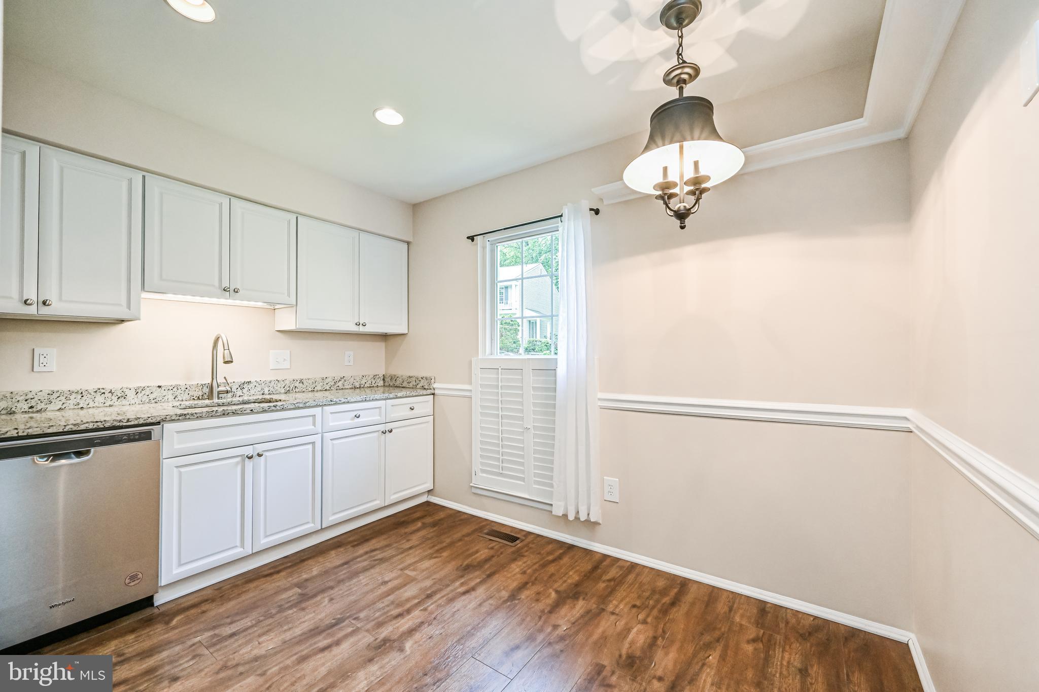 10546 Reed's Landing Circle Burke, VA 22015 - Photo 8 of 54
