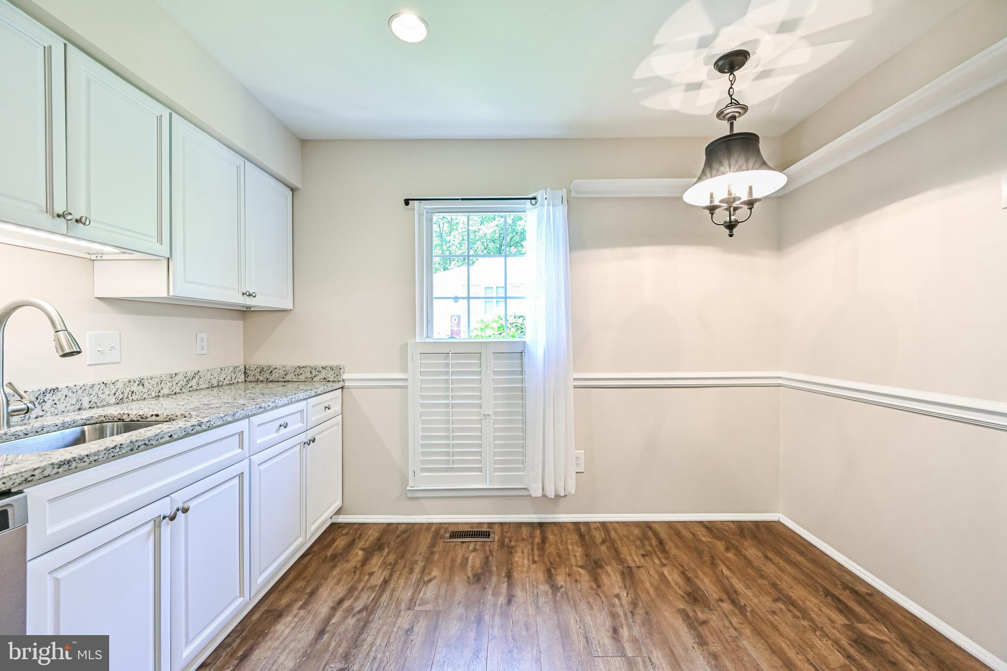 10546 Reed's Landing Circle Burke, VA 22015 - Photo 9 of 54