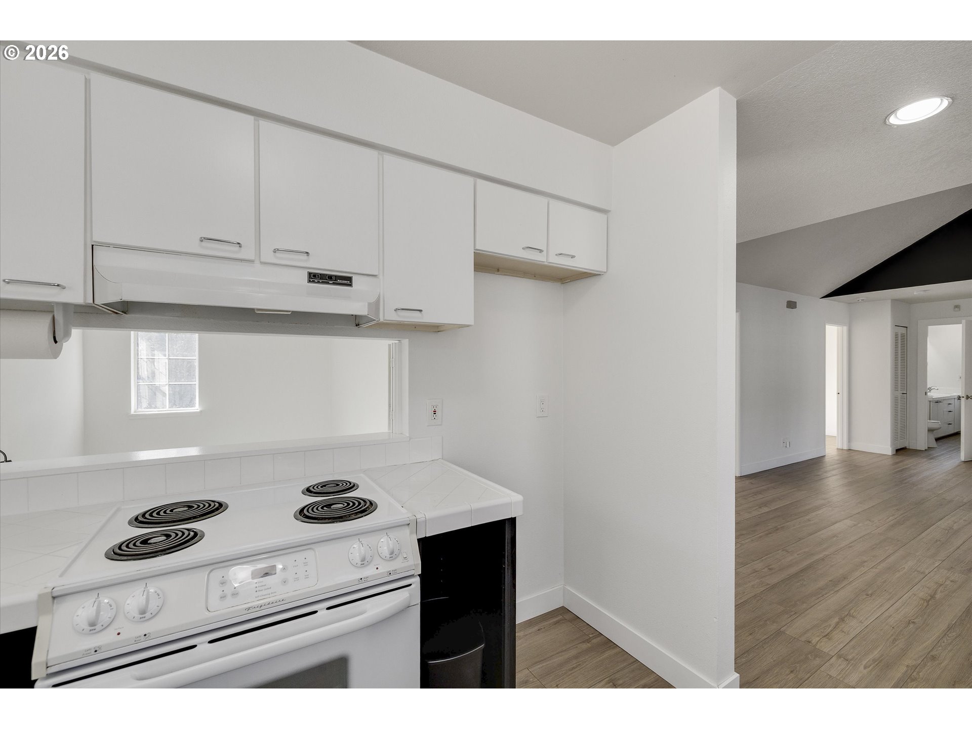 8700 Southwest Curry Drive Wilsonville, OR 97070 - Photo 12 of 31 Kitchen