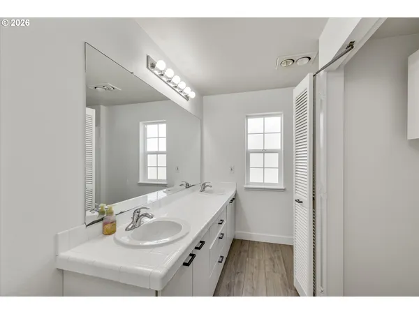 $339,900 | 8700 Southwest Curry Drive, Wilsonville, OR 97070