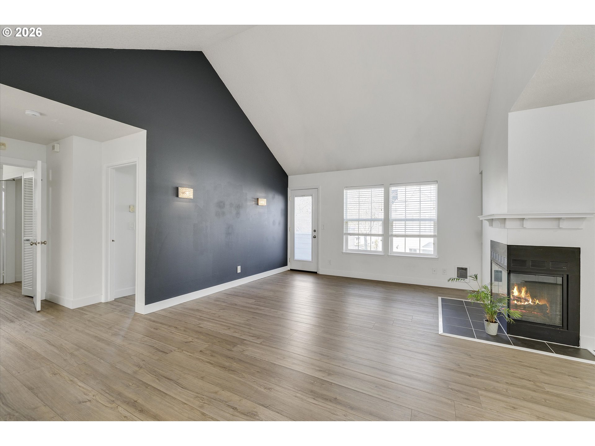 8700 Southwest Curry Drive Wilsonville, OR 97070 - Photo 8 of 31 Living Room
