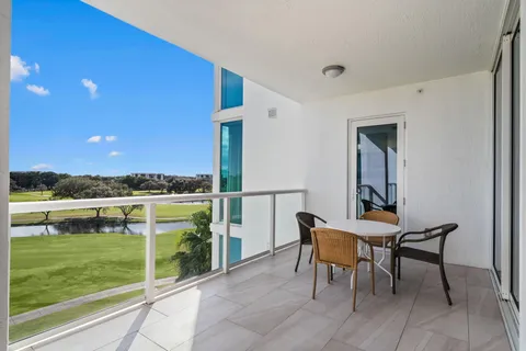 $5,999,000 | 20155 Boca W Drive, Unit A404, Boca Raton, FL 33434