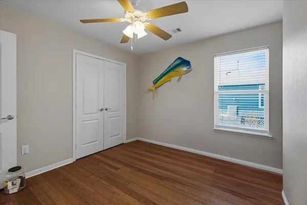 $2,500 | 1618 Bayou Shore Drive, Galveston, TX 77551