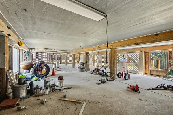 $2,500 | 1618 Bayou Shore Drive, Galveston, TX 77551