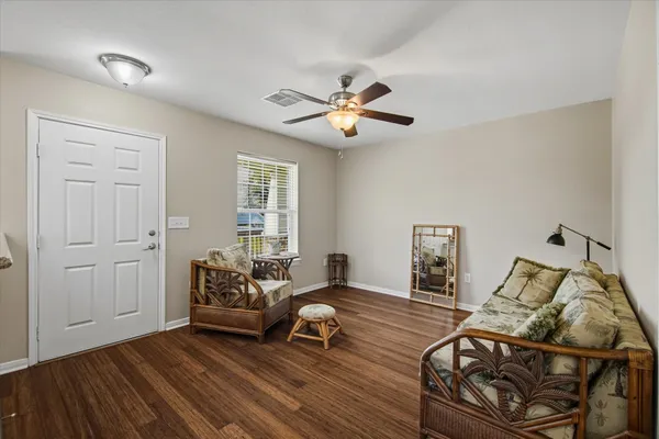 $2,500 | 1618 Bayou Shore Drive, Galveston, TX 77551