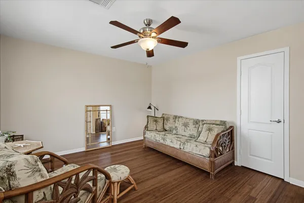 $2,500 | 1618 Bayou Shore Drive, Galveston, TX 77551