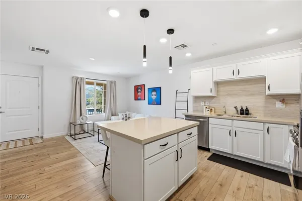 $2,500 | 709 Pickled Pepper Place, Henderson, NV 89011