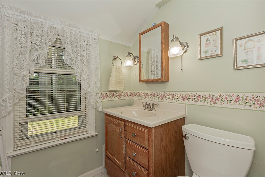1552 Edgefield Road Lyndhurst, OH 44124 - Photo 16 of 30