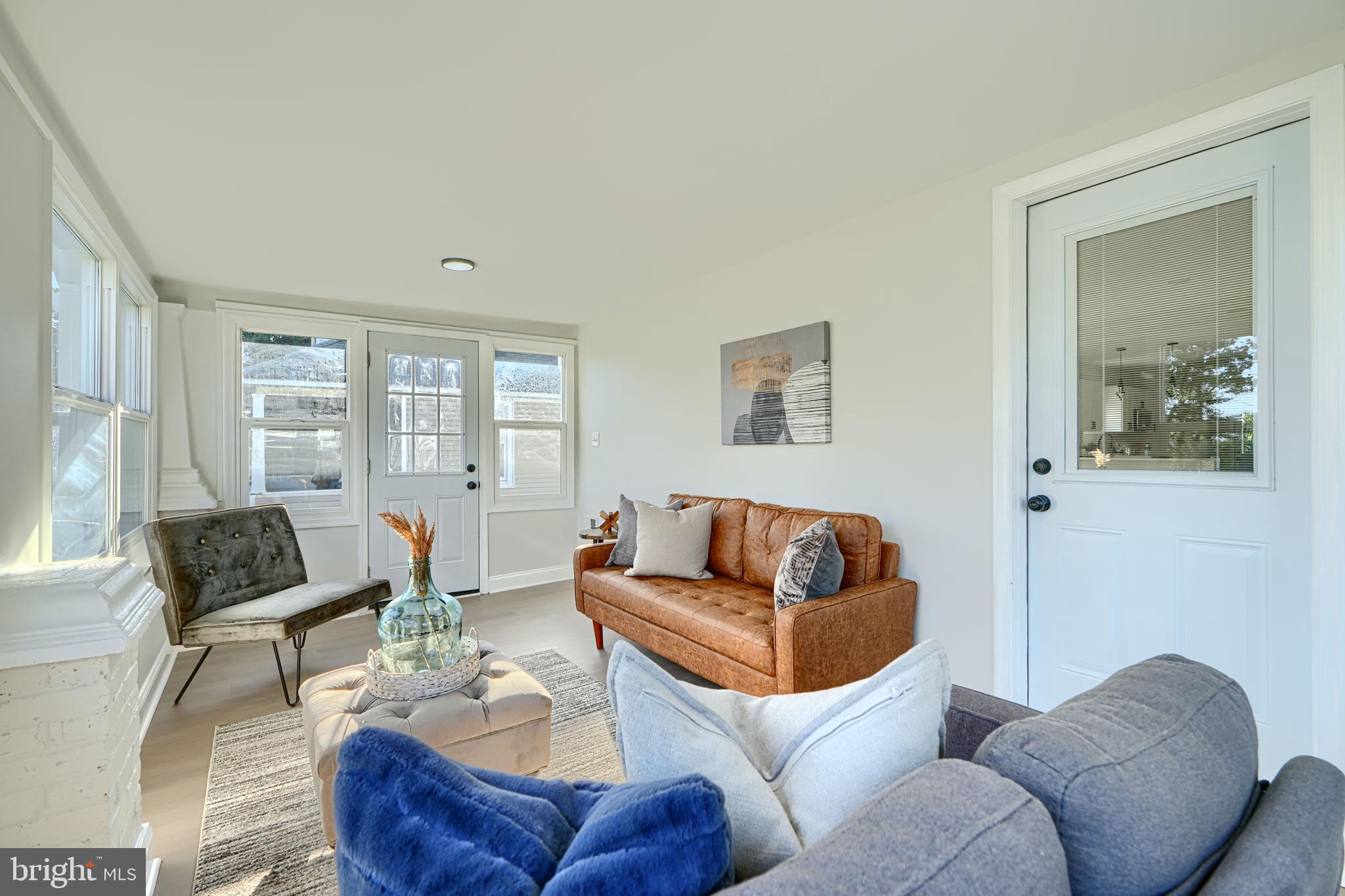 2126 Oakland Road Baltimore, MD 21220 - Photo 6 of 53 a living room with furniture and a window