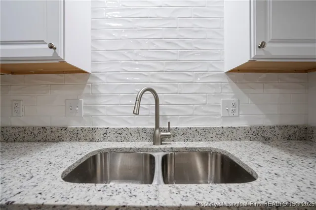 a close view of sink and tap