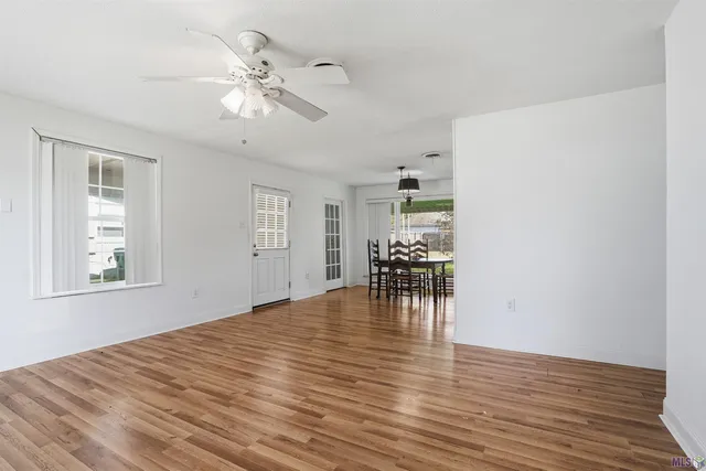 $169,900 | 1414 Clinton Drive, Denham Springs, LA 70726