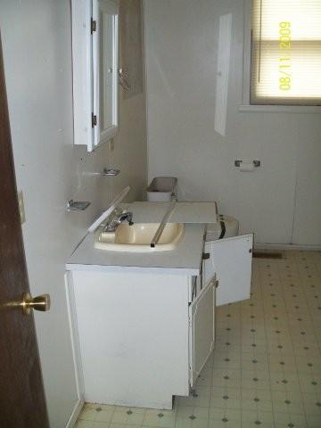 541 Burwell Road Rocky Mount, VA 24151 - Photo 3 of 4 BATH