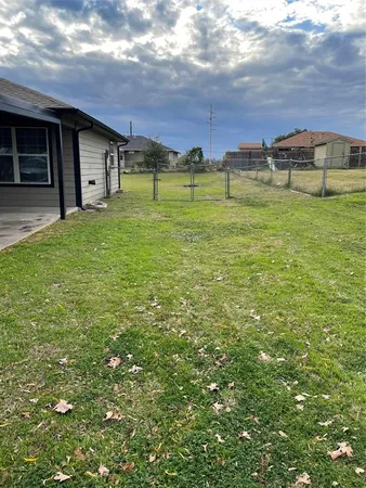 $1,600 | 3204 Highview Court, Granbury, TX 76049