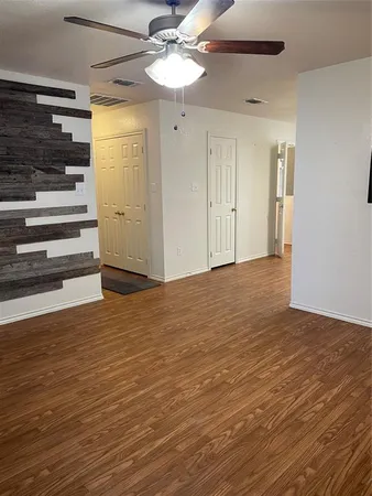 $1,600 | 3204 Highview Court, Granbury, TX 76049