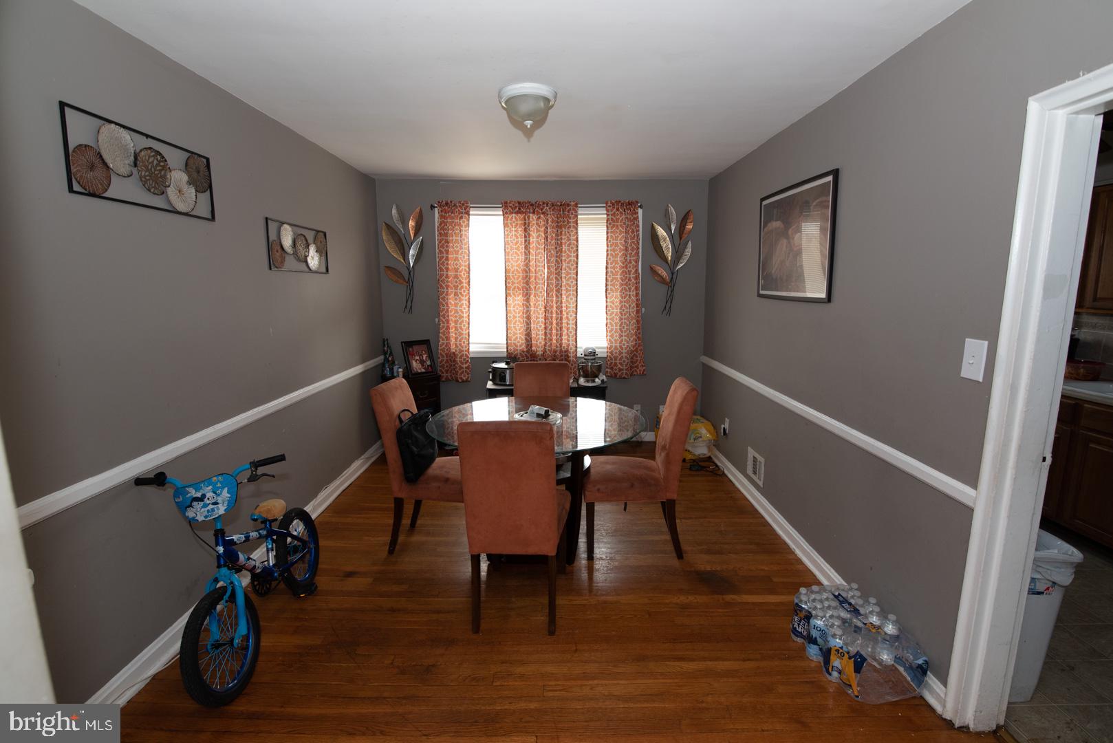 5433 Whitlock Road Baltimore, MD 21229 - Photo 3 of 28