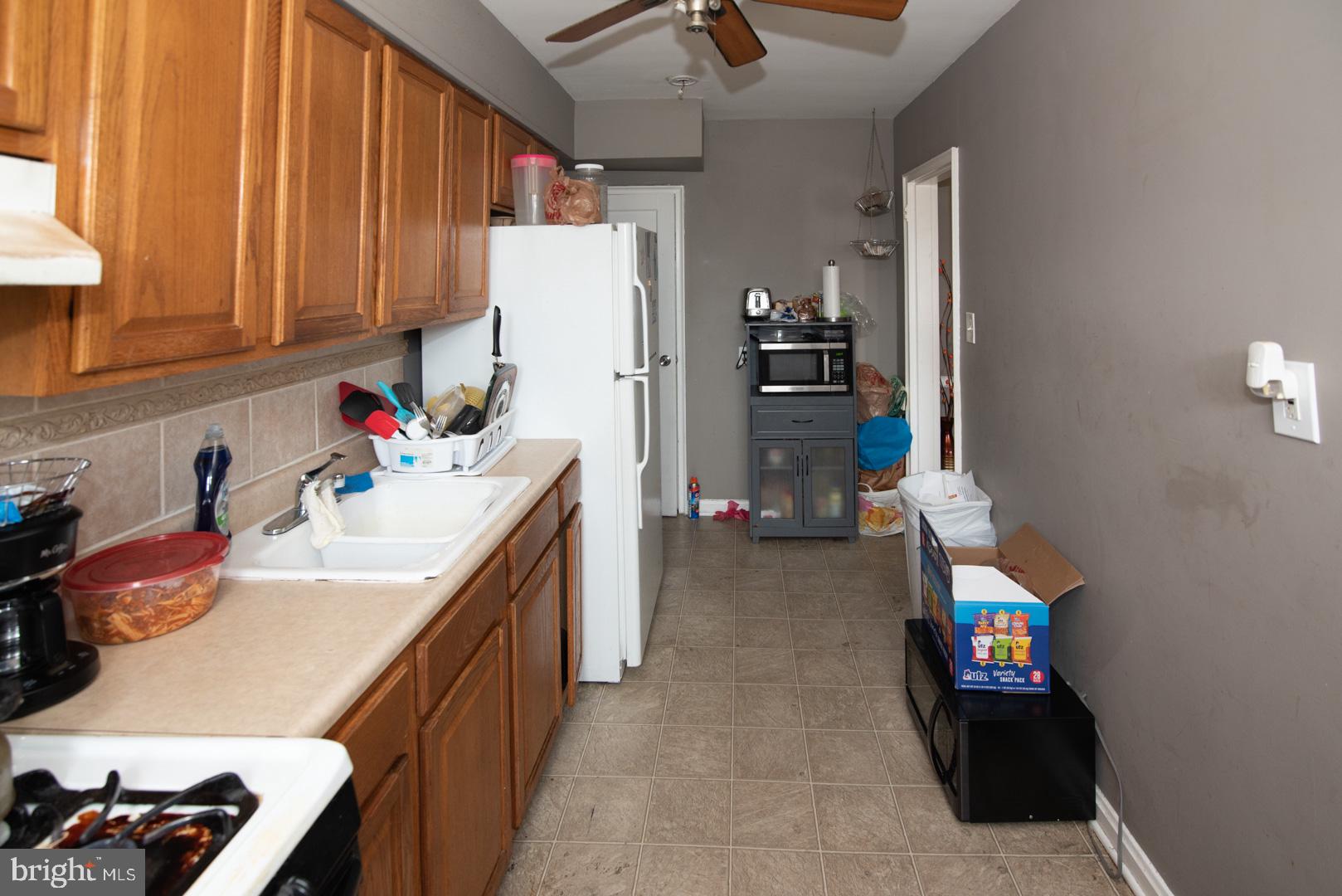 5433 Whitlock Road Baltimore, MD 21229 - Photo 5 of 28