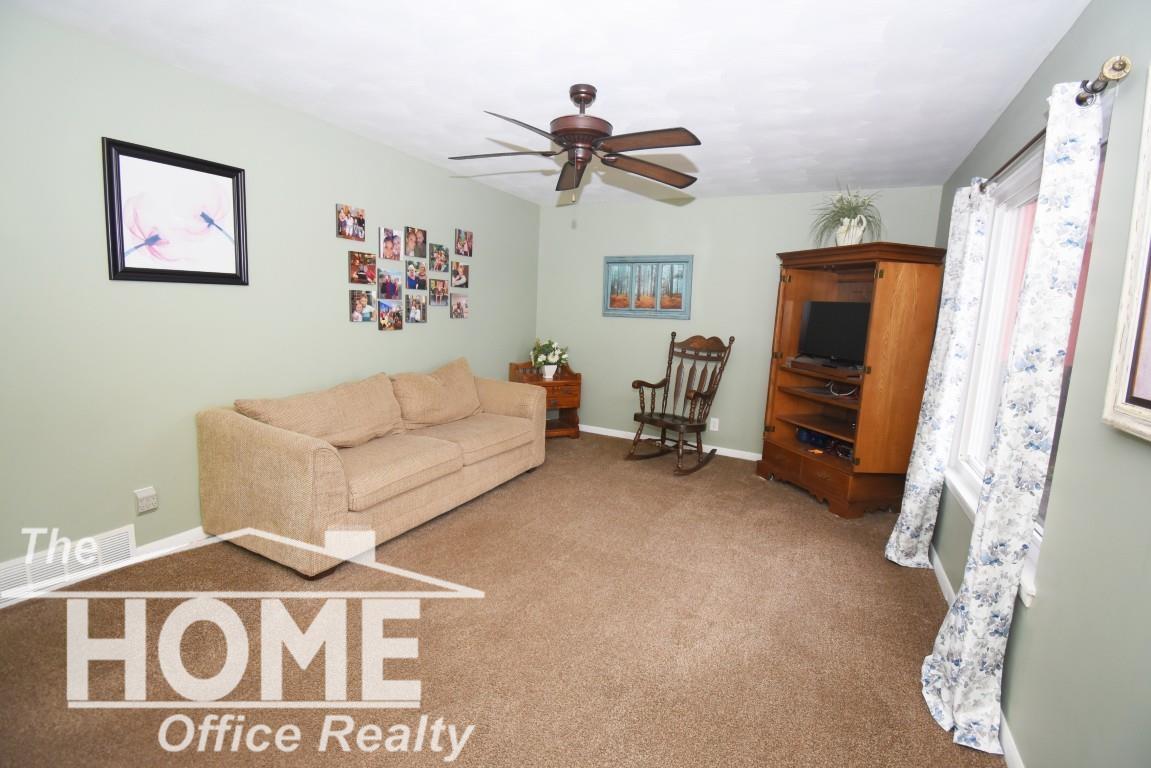 205 East Rolfe Street Perry, MI 48872 - Photo 3 of 27